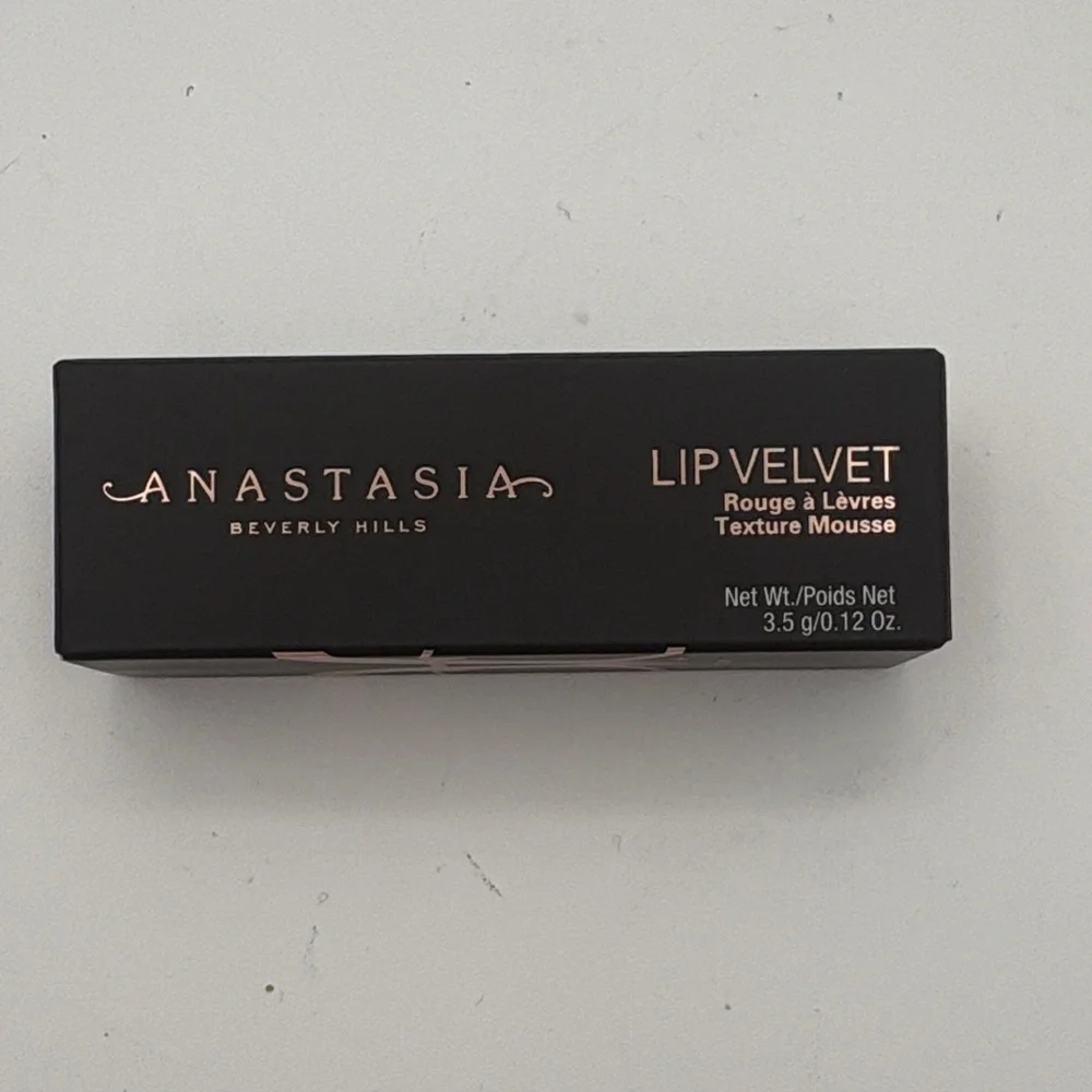 Anastasia Beverly Hills Lip Velvet Matte Liquid Lipstick - Rose Gold Lettering